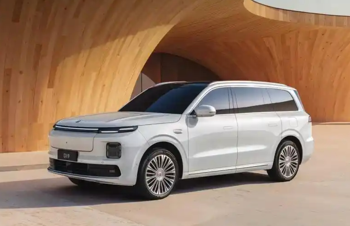 FireShot Capture 088 - 零跑 D19旗舰SUV内饰曝光 - [baijiahao.baidu.com].jpg