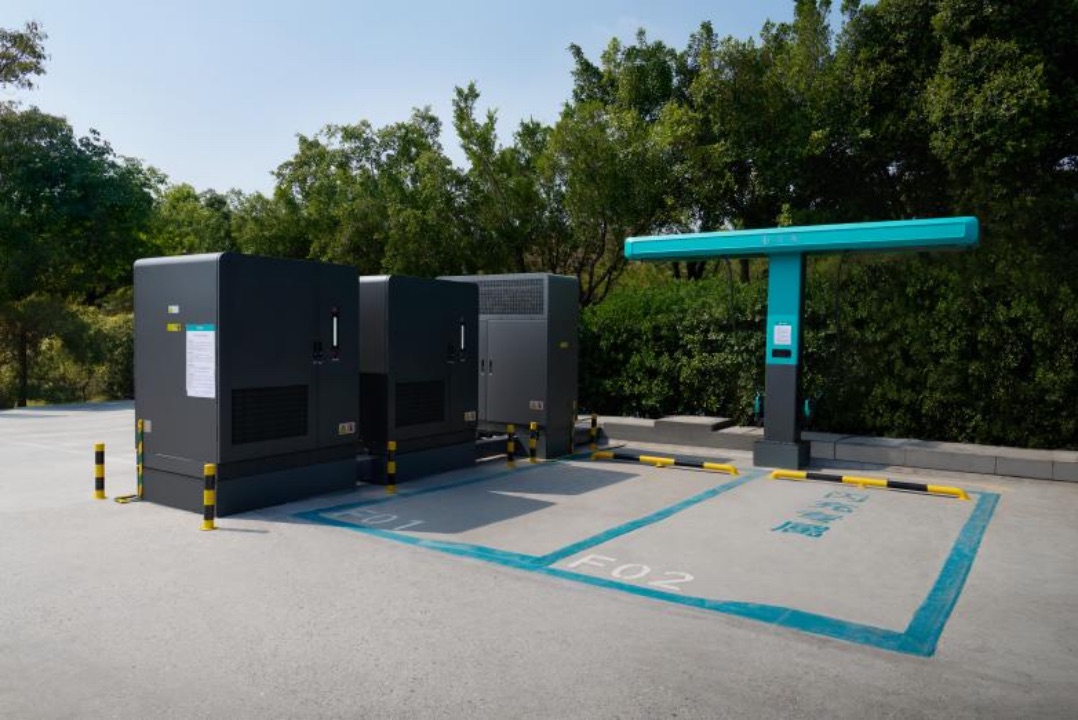 副本【新闻通稿】比亚迪第二代刀片电池暨闪充技术发布会1861.jpeg 副本【新闻通稿】比亚迪第二代刀片电池暨闪充技术发布会1861.jpeg